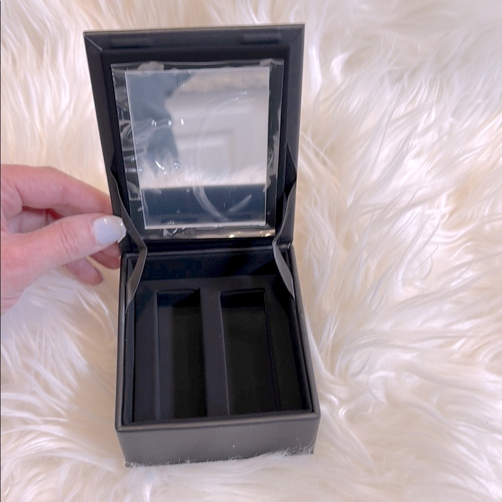 Dior Rouge beauty Chic Black Cosmetic Box with Mirror - Picture 2 of 4